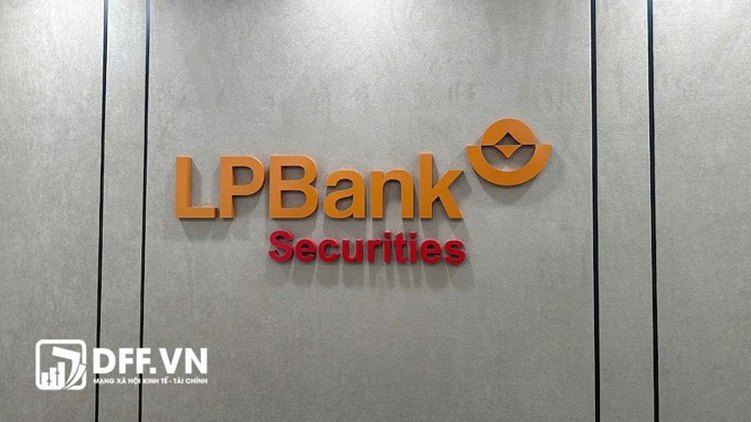LPS chốt đưa cổ phiếu lên HOSE ngày 18/8, giá tham chiếu 30.000 đồng/cp