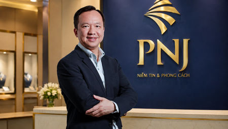Uy tín như ban lãnh đạo PNJ: Sau em trai Chủ tịch, đến lượt CEO Phan Quốc Công đăng ký gom 1 triệu cổ phiếu