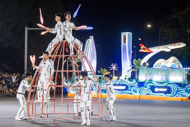 10carnivalnghean