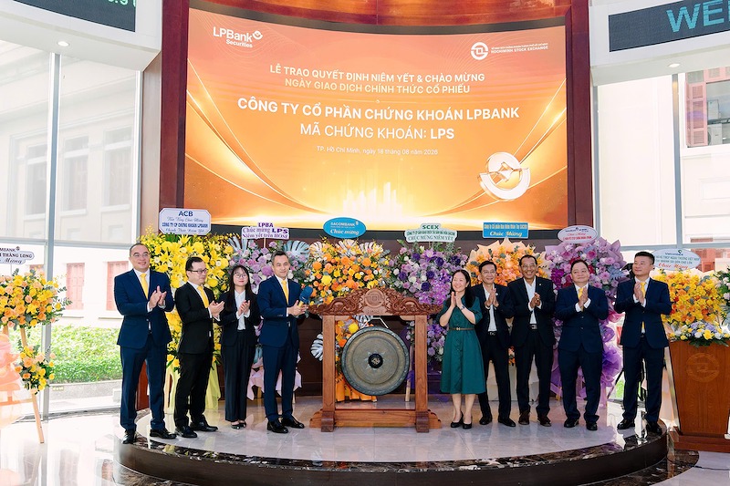 Cổ phiếu LPS “xanh ngát” phiên chào sàn HOSE, vốn hóa Chứng khoán LPBank đạt 45.000 tỷ đồng, vượt VNDirect, VIX, Vietcap