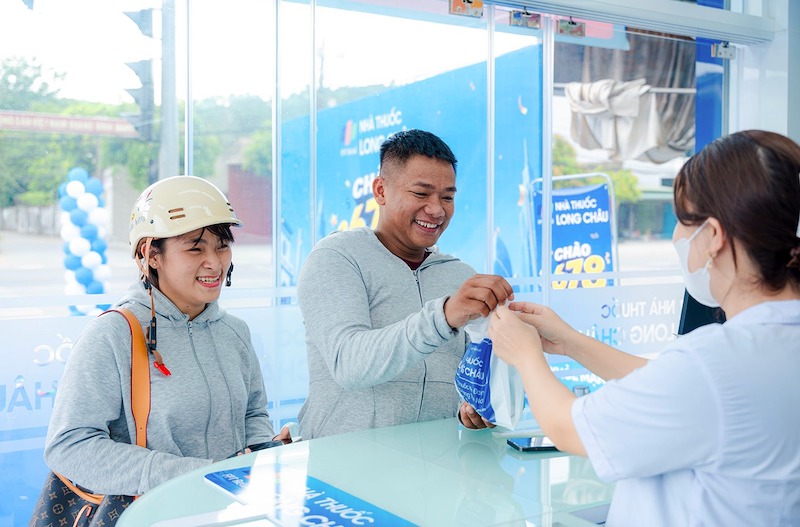 Giải pháp mới “Ví khoẻ nhà ta” cho phép gia đình tích lũy điểm thưởng từ các nhu cầu chăm sóc sức khỏe hằng ngày. Giải pháp mới “Ví khoẻ nhà ta” cho phép gia đình tích lũy điểm thưởng từ các nhu cầu chăm sóc sức khỏe hằng ngày.