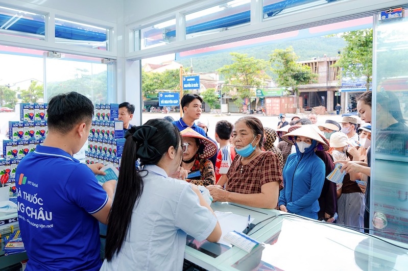 Long Châu nỗ lực rút ngắn khoảng cách tiếp cận thuốc thế hệ mới giữa người dân Việt Nam với các quốc gia phát triển. Long Châu nỗ lực rút ngắn khoảng cách tiếp cận thuốc thế hệ mới giữa người dân Việt Nam với các quốc gia phát triển.