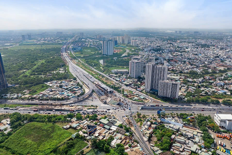 Hạ tầng kết nối và tiện ích đồng bộ là yếu tố quan trọng thu hút cư dân với nhu cầu ở thực. Hạ tầng kết nối và tiện ích đồng bộ là yếu tố quan trọng thu hút cư dân với nhu cầu ở thực.