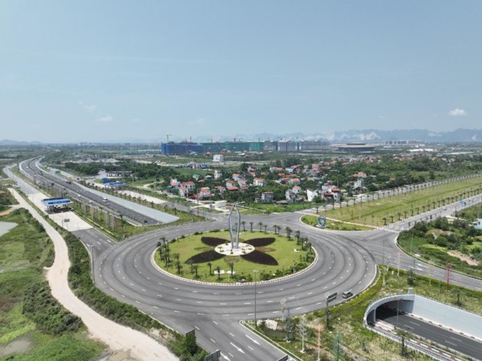 Sau y tế, giáo dục, khu vực này gây chú ý vì sắp có trung tâm thương mại hơn 900 tỷ đồng, được quy hoạch sân bay quốc tế