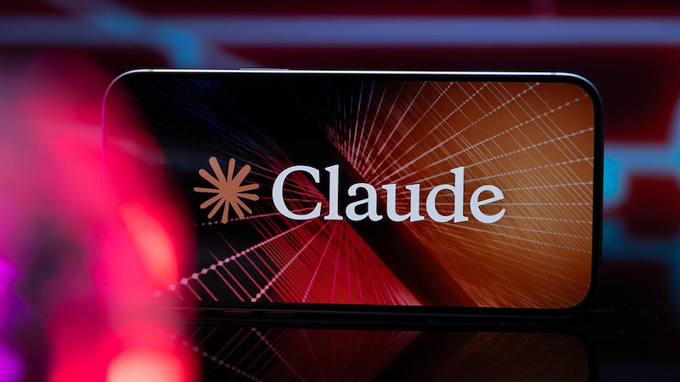 'Cha đẻ' chatbot Claude có thể đạt định giá 2.000 tỷ USD khi IPO