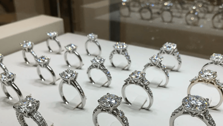 Kim cương 1 carat giá chỉ từ 3,5 triệu đồng: Trung Quốc đã biến thứ xa xỉ thành hàng công nghiệp thế nào?