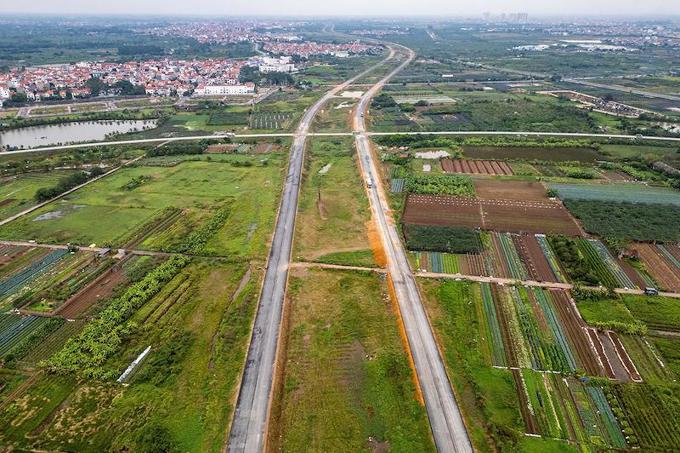 Thủ tướng thúc tiến độ 7 tuyến cao tốc phía Bắc, yêu cầu gỡ vướng mặt bằng và vật liệu