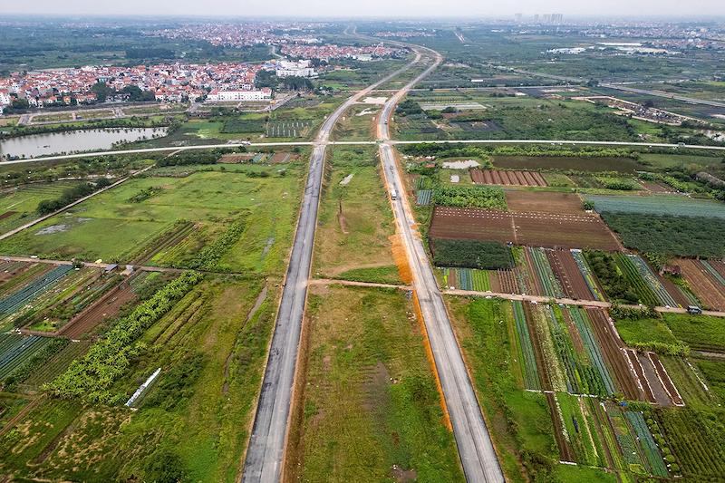 Thủ tướng thúc tiến độ 7 tuyến cao tốc phía Bắc, yêu cầu gỡ vướng mặt bằng và vật liệu