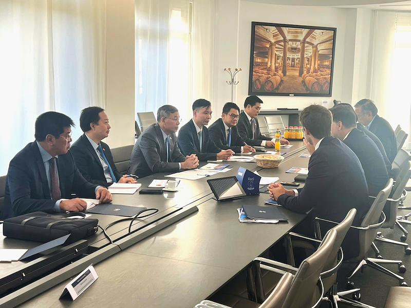 Gia tộc Rothschild muốn tham gia huy động vốn cho đường sắt tốc độ cao Bắc - Nam 67 tỷ USD Gia tộc Rothschild muốn tham gia huy động vốn cho đường sắt tốc độ cao Bắc - Nam 67 tỷ USD