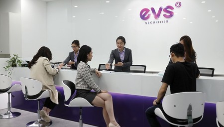 Chứng khoán EVS bị phạt 200 triệu đồng vì báo cáo sai tỷ lệ an toàn tài chính