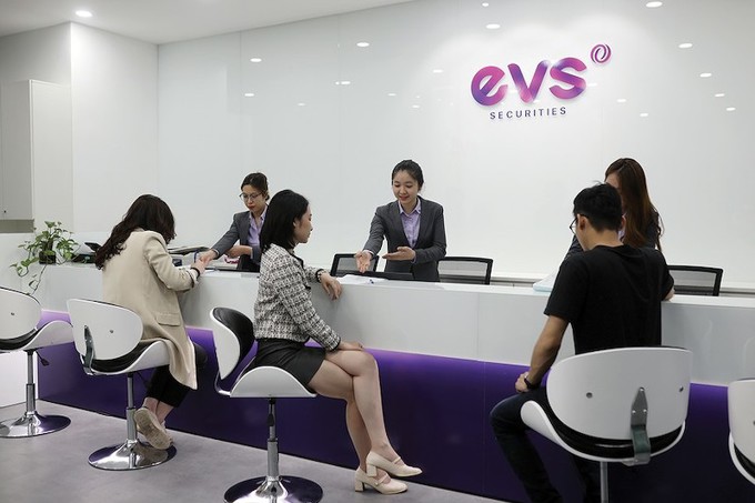 Chứng khoán EVS bị phạt 200 triệu đồng vì báo cáo sai tỷ lệ an toàn tài chính