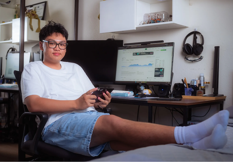 Connor Du, một nhà đầu tư tuổi teen (Ảnh: Bloomberg)