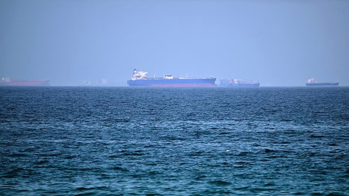Iran đề xuất mở lại eo biển Hormuz trong 7 ngày