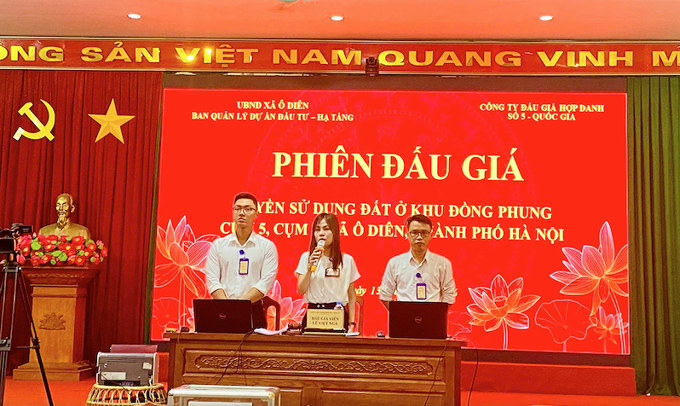Đấu giá đất ven Hà Nội: Hơn 200 khách hàng, 500 bộ hồ sơ, giá trúng cao gấp đôi khởi điểm