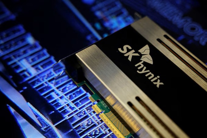 SK Hynix đàm phán sản xuất chip tại Mỹ, có thể thuê nhà máy của Intel