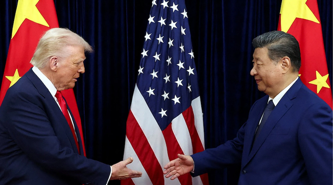 Lượng container qua cảng Trung Quốc lập đỉnh ngay trước thềm hội nghị Trump - Tập