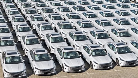 EU muốn Trung Quốc hạn chế xuất khẩu ô tô hybrid